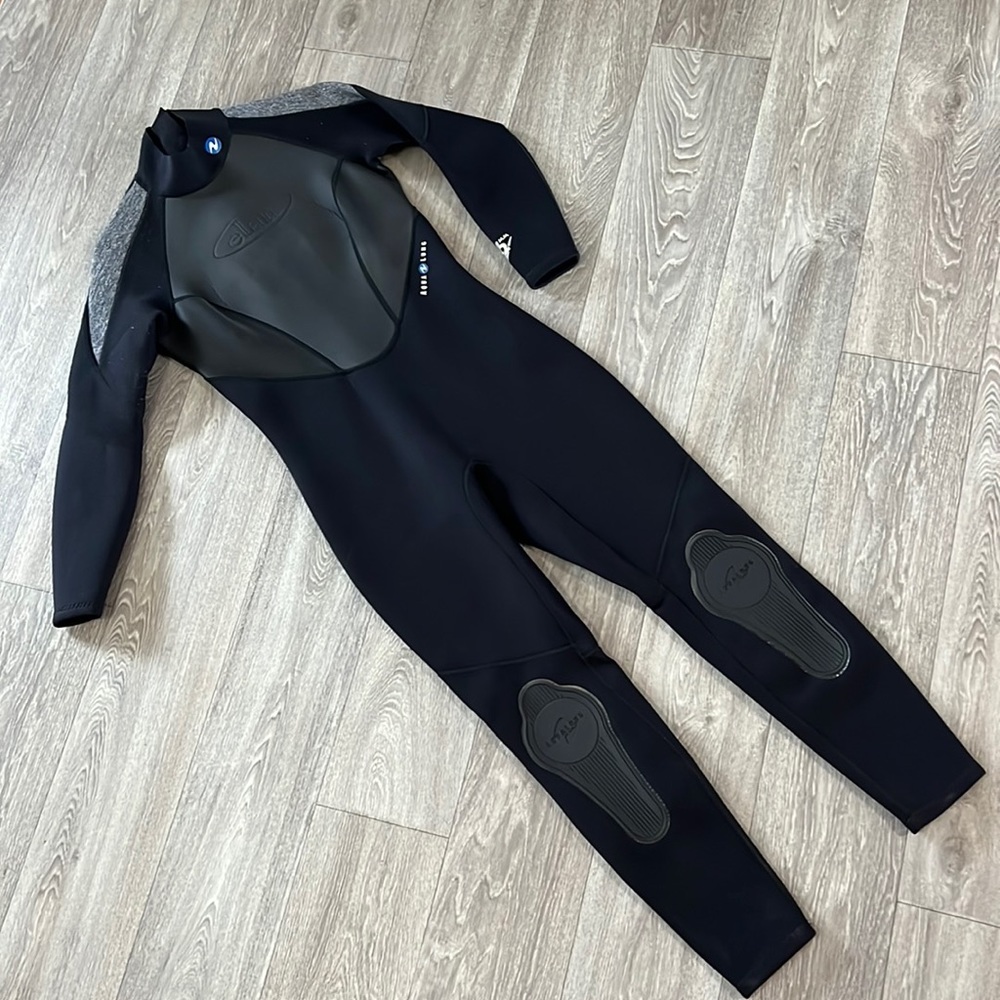 Elan Aqua Lung 3.2mm bodysuit women’s sz 12